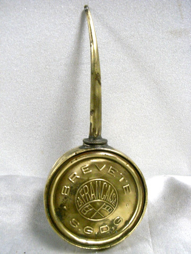 Ancienne burette huile - a,