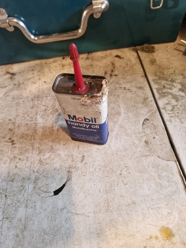 Ancien bidon huile burette - ancien,